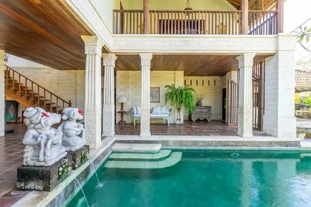 Signature Villa
