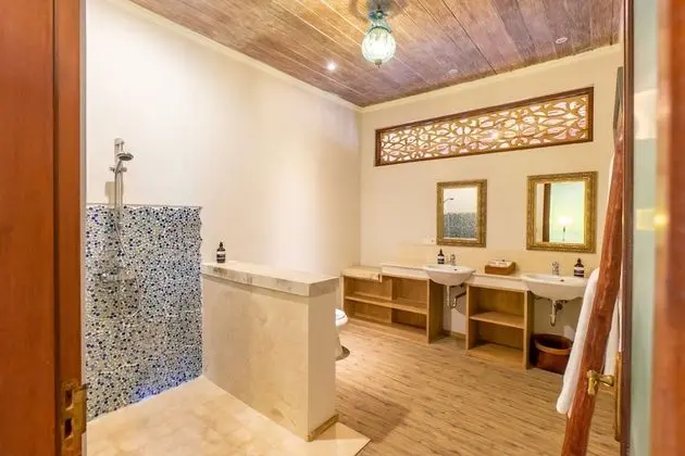 Signature Villa