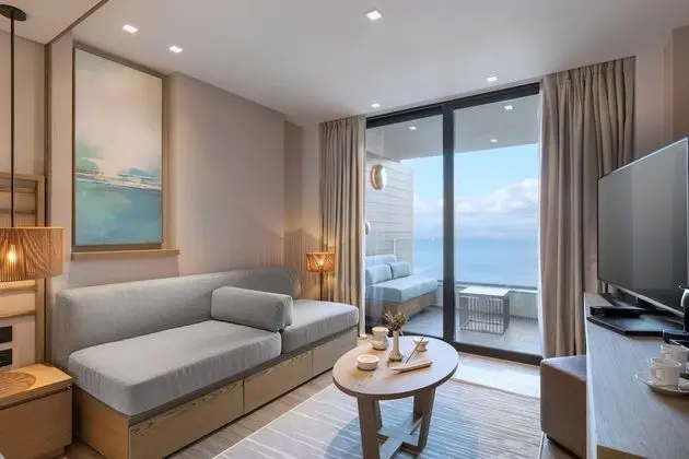 Grand Oda, 1 En Büyük (King) Boy Yatak ve Çekyat, Deniz Manzaralı