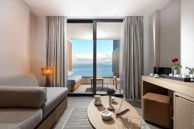 Grand Oda, 1 En Büyük (King) Boy Yatak ve Çekyat, Deniz Manzaralı