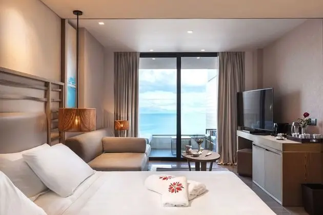 Grand Oda, 1 En Büyük (King) Boy Yatak ve Çekyat, Deniz Manzaralı