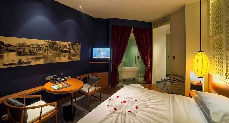 Deluxe Tek Büyük Yataklı Oda