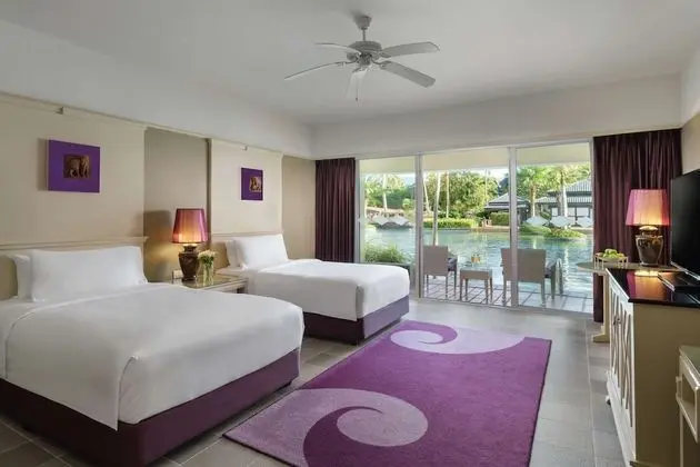 Laguna Poolside Room