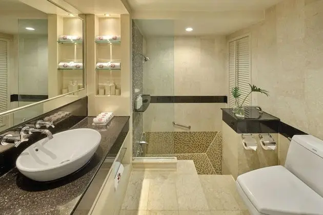 Laguna Poolside Room
