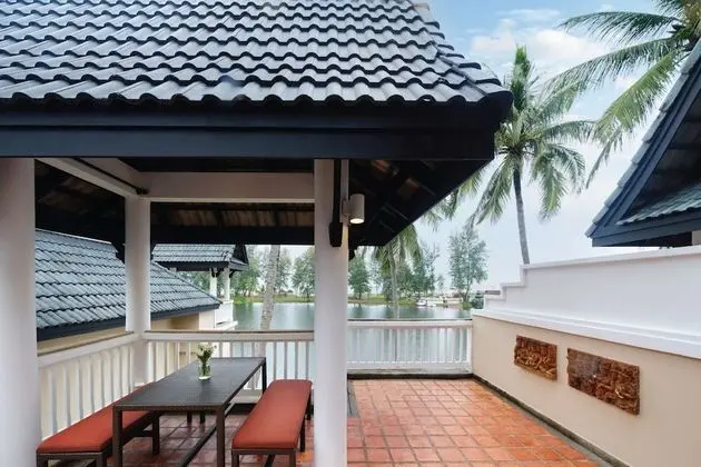 Two-Bedroom Island Duplex