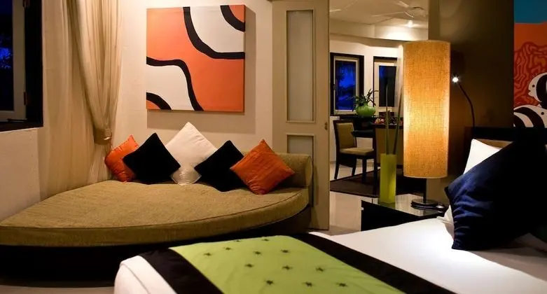 Three Bedroom Beach Villa with Private Pool