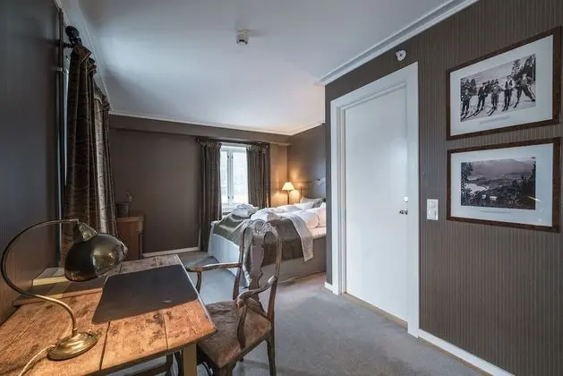 Tek Büyük Yataklı Oda