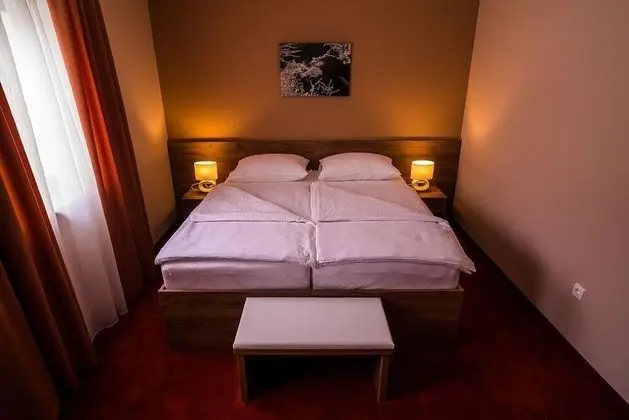 Deluxe Tek Büyük veya İki Ayrı Yataklı Oda
