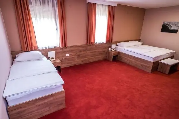 Deluxe Üç Kişilik Oda