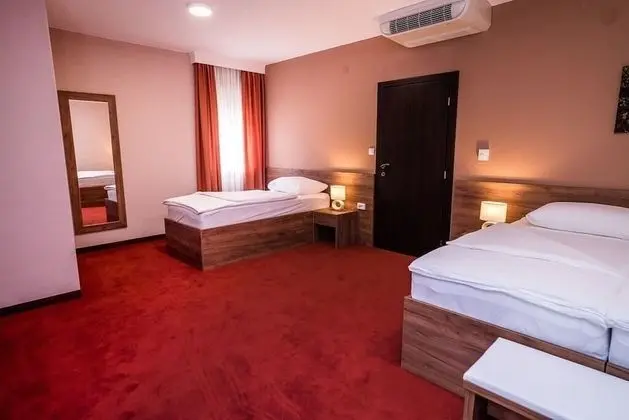 Deluxe Üç Kişilik Oda