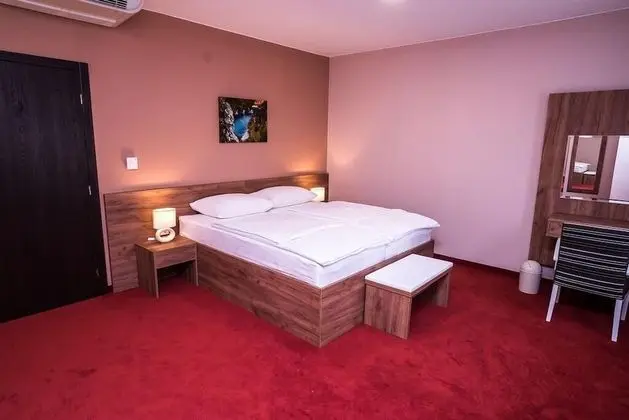 Deluxe Üç Kişilik Oda