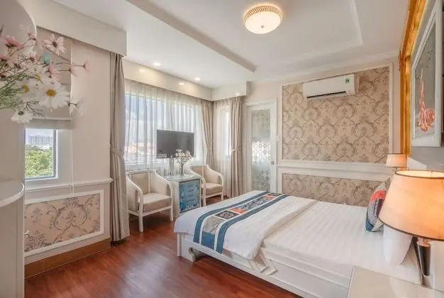 Premium Tek Büyük Yataklı Oda