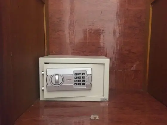 Tek Büyük Yataklı Oda, Balkon