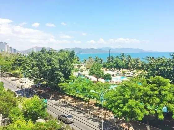 Tek Büyük Yataklı Oda, Balkon