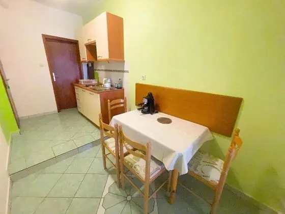 Stüdyo (Ani - 10 M from the sea - SA1 zeleni()