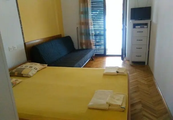 Stüdyo (Ani - 10 M from the sea - SA2 žuti(2)