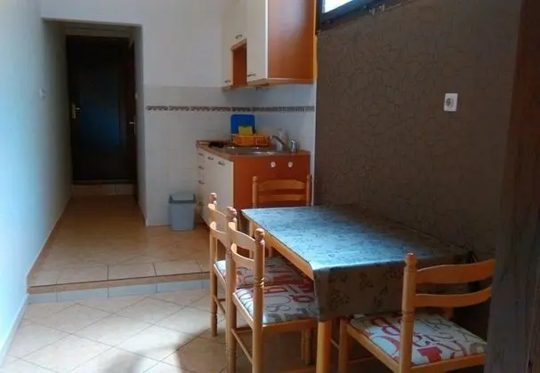 Stüdyo (Ani - 10 M from the sea - SA2 žuti(2)