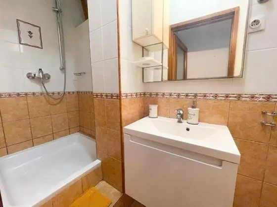 Stüdyo (Ani - 10 M from the sea - SA2 žuti(2)