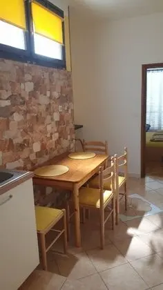 Stüdyo (Ani - 10 M from the sea - SA2 žuti(2)
