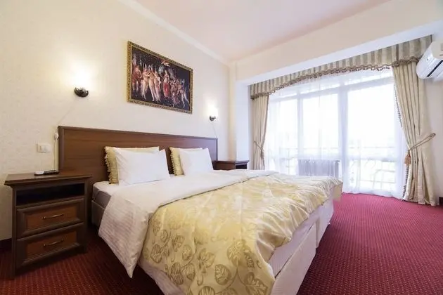 Standard Tek Büyük veya İki Ayrı Yataklı Oda