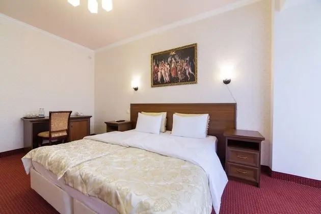 Standard Tek Büyük veya İki Ayrı Yataklı Oda