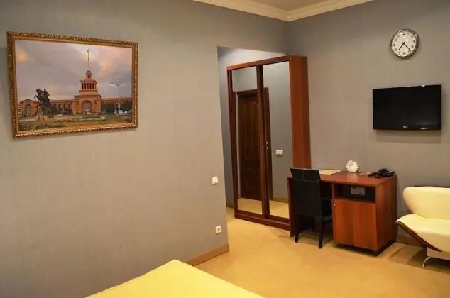 Standard Tek Büyük Yataklı Oda