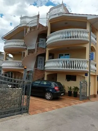 Apart Daire (Ani - modern - A1 prizemlje(2+2))