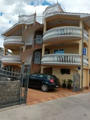 Apart Daire (Ani - modern - A2 I kat(2+2))