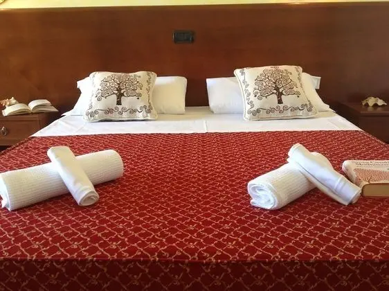 Tek Büyük Yataklı Oda, Birden Çok Yatak