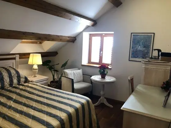 Comfort Tek Büyük Yataklı Oda