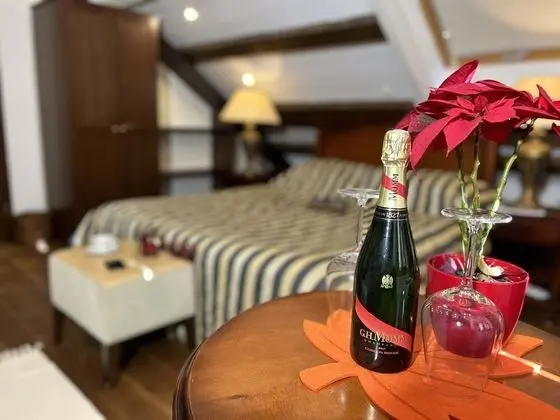 Deluxe Tek Büyük Yataklı Oda