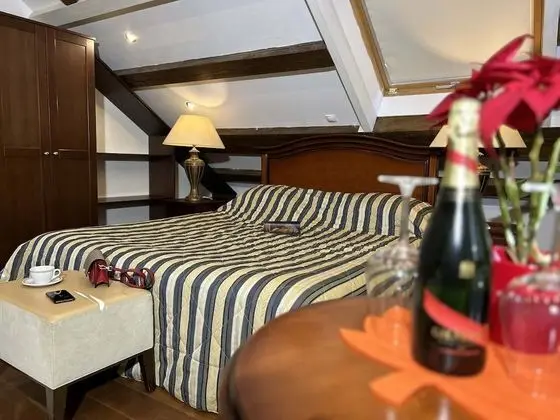 Deluxe Tek Büyük Yataklı Oda