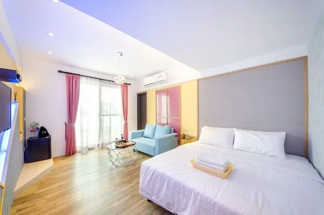 Deluxe Tek Büyük Yataklı Oda, Balkon, Şehir Manzaralı
