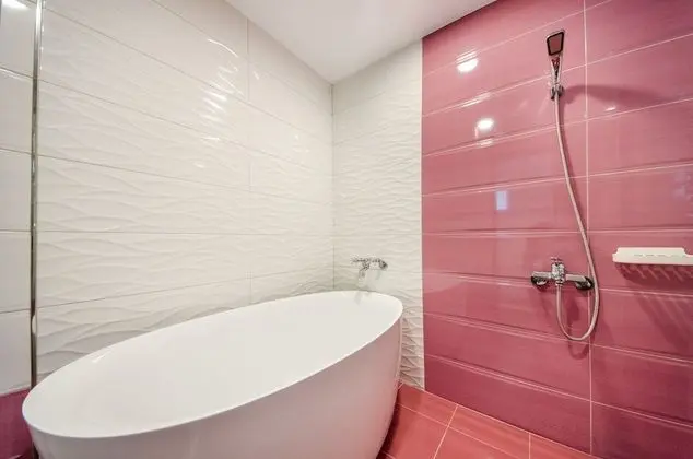 Deluxe Tek Büyük Yataklı Oda, Balkon, Şehir Manzaralı