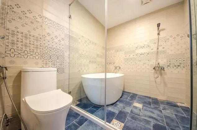 Deluxe Tek Büyük Yataklı Oda, Balkon, Şehir Manzaralı