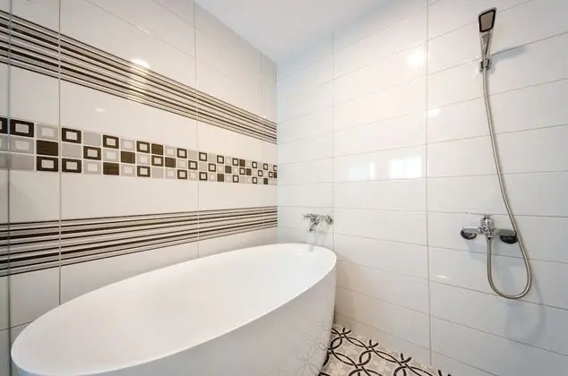 Deluxe Tek Büyük Yataklı Oda, Balkon, Şehir Manzaralı