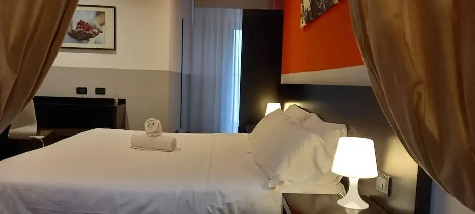 Standard Tek Büyük Yataklı Oda