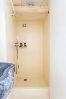 Tek Büyük Yataklı Oda (Chora Studio)