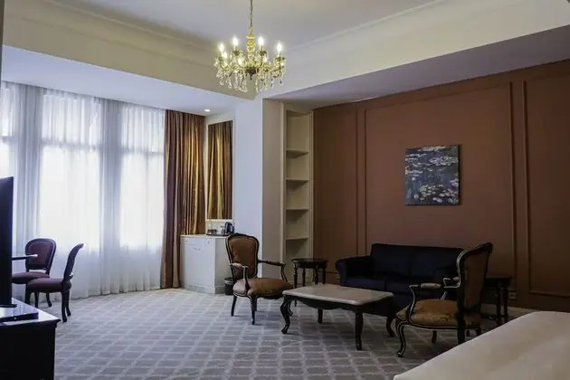 Prestige Suite