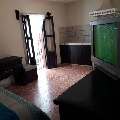 Büyük Yataklı Tek Kişilik Oda