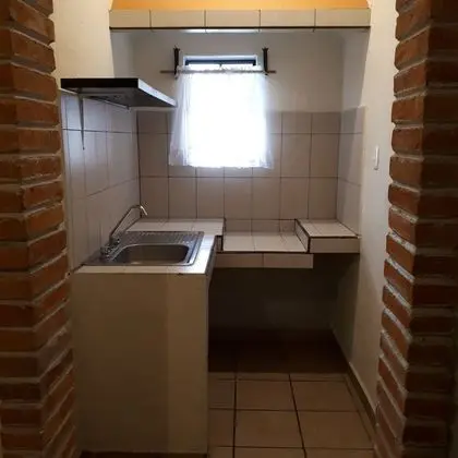 Büyük Yataklı Tek Kişilik Oda