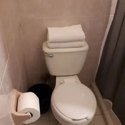 Büyük Yataklı Tek Kişilik Oda
