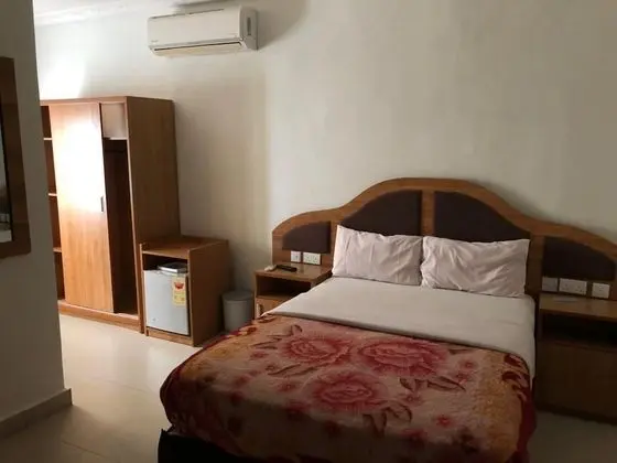Tek Büyük Yataklı Oda
