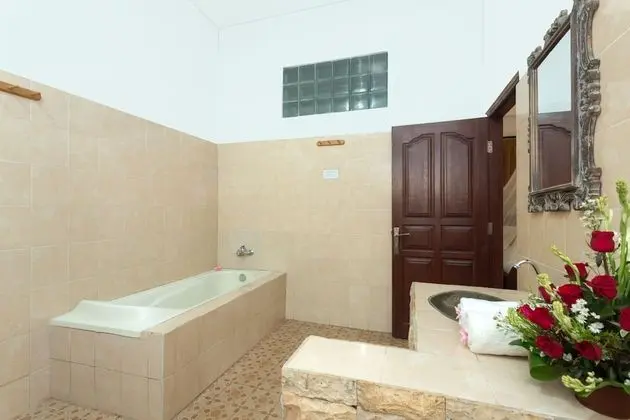 Deluxe Dört Kişilik Oda