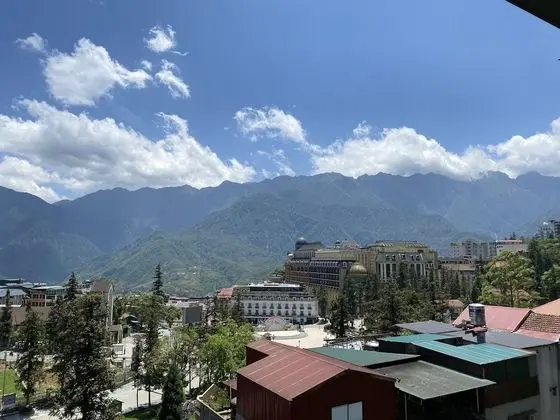 Deluxe Tek Büyük Yataklı Oda, Dağ Manzaralı