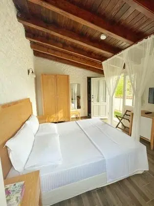Deluxe Taş Oda, Bahçe Manzaralı