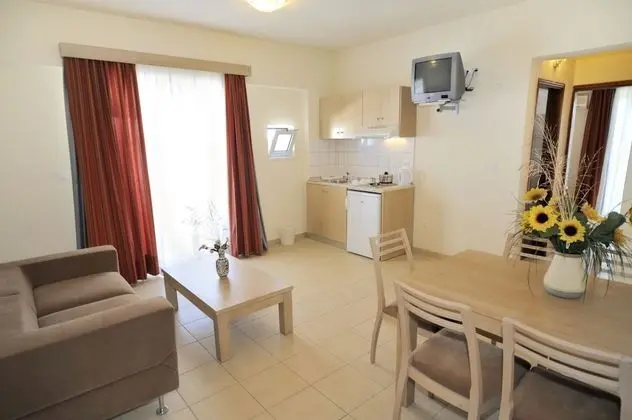 Apart Daire, Balkon, Bahçe Manzaralı
