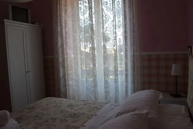 Tek Büyük veya İki Ayrı Yataklı Oda, 1 Büyük (Queen) Boy Yatak