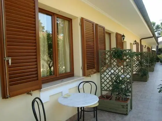 İki Ayrı Yataklı Oda, 3 Tek Kişilik Yatak, Bahçe Manzaralı