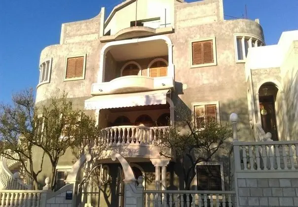 Apart Daire (Anita - parking - A4(2+1))